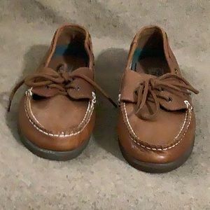 Harbor Tack Mariner Leather NEW  Men’s US 10.5 M . Two eye Lace up. Tan Slip On